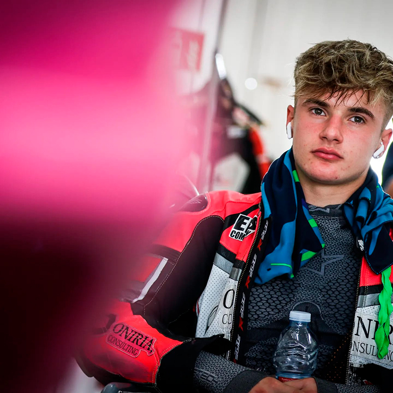 Entrevista a Hodei Mart&iacute;nez: cada vez que me subo a la moto me gusta dar el m&aacute;ximo